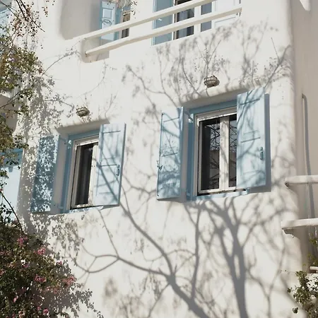 Nisos Apartment