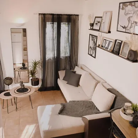 Nisos דירה פסארו